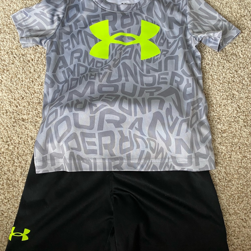 Under Armour Boys 18 month short set